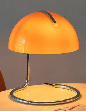Lauro Sculptural Table Lamp